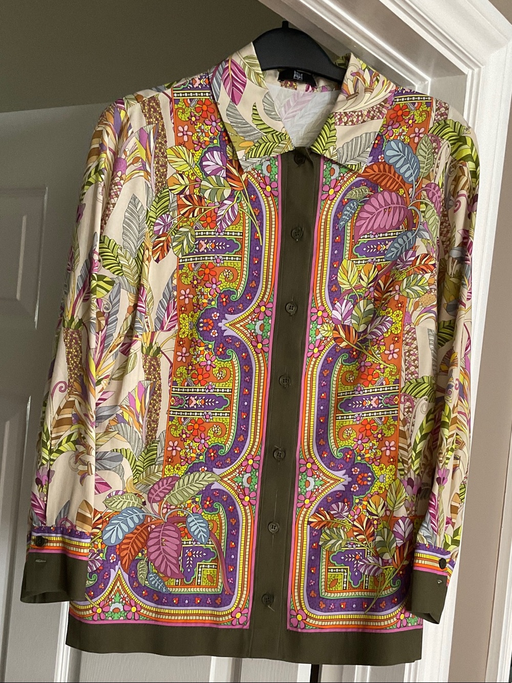 Ladies Riani from Italy silk multi colour straight fit shirt with 3/4 sleeve.
